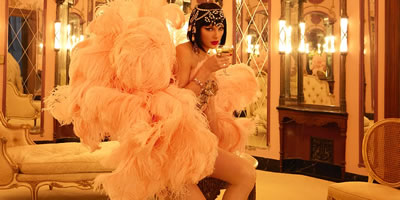 taylor swift drops a glitzy banger: ‘the life of a showgirl’ takes center stage